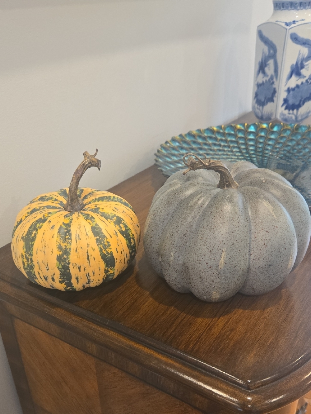 Bundle Of 2 Pumpkins